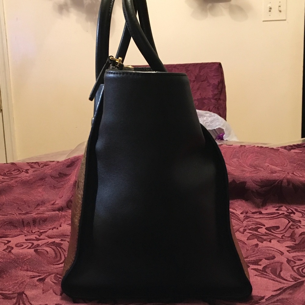 MCM Munchen Large Tote Bag - Picture 4 of 14